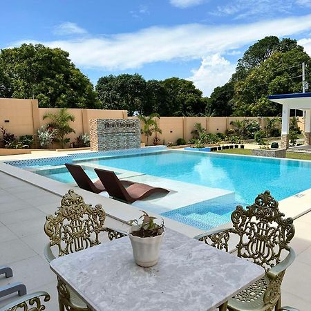 Aina Hannah Family Resort'S Greek Unit Calatagan Exterior foto